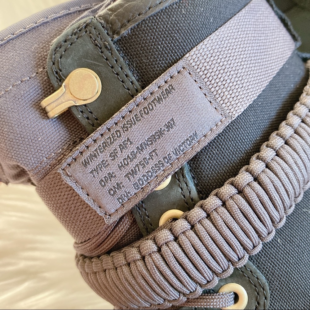 Nike SF Air Force 1 Premium Sneaker - Picture 4 of 12